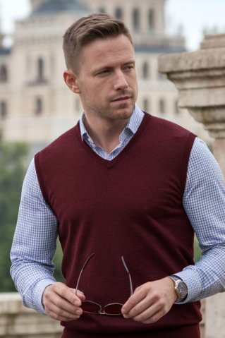 Muški pleteni prsluk 00699 vinsko crvena