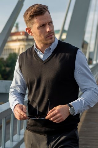 Men's knitted vest 00699 980 black