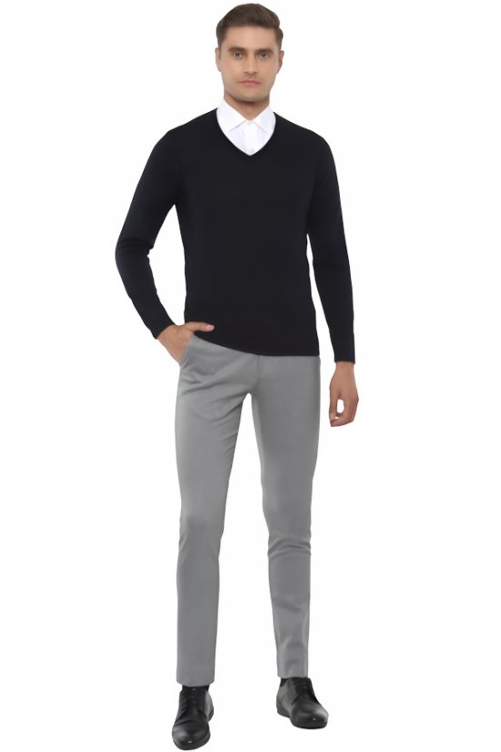 Pulover s V izrezom crna 950