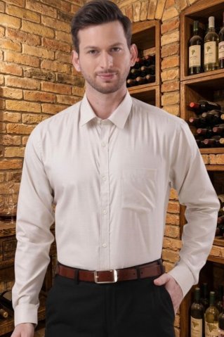 Muška bež košulja s dugim rukavima