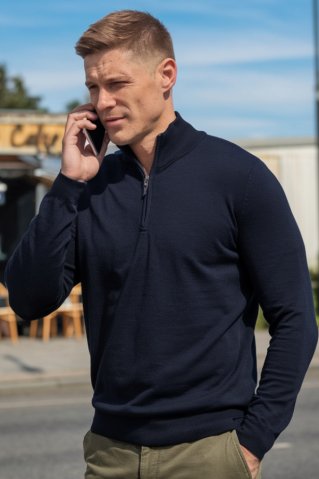 Muški pulover s kratkim zatvaračem plave boje