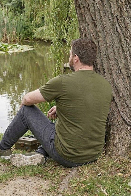 Ribička majica Fish Skeleton – Maslinasto zelena