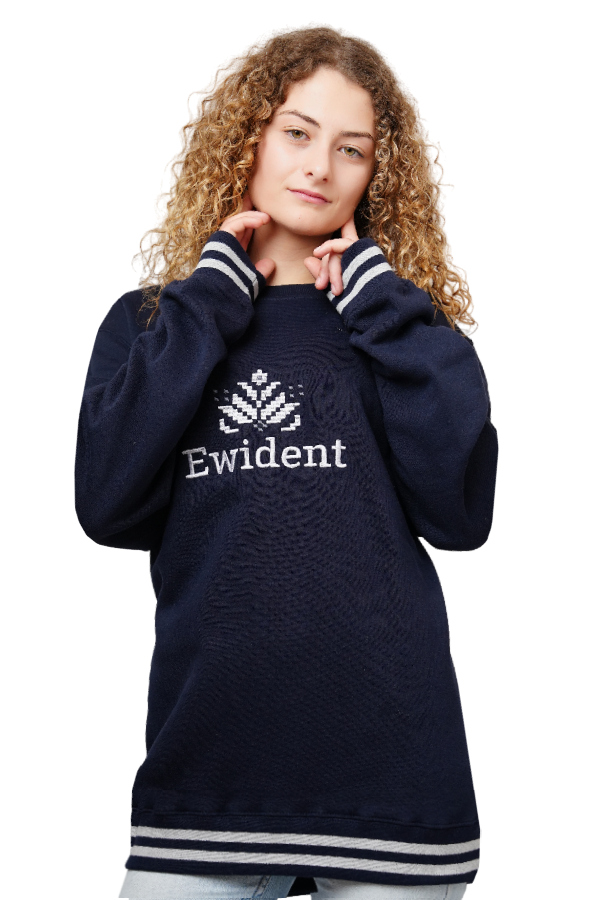 Ženski pulover z vezenino EWIDENT