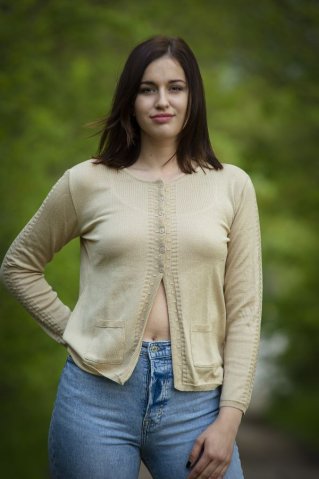 Svetřik Nada-BA béžová