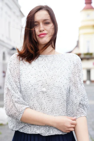 Dámsky elegantný pulóver 3680 sivá