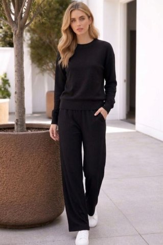 Elegáns kötött szett bő szárú nadrággal – Midnight Black