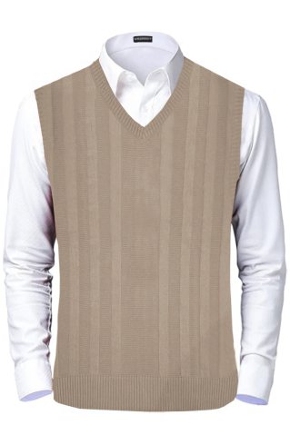 Béžová rebrovaná pánska pletená vesta na buste, model má bielu košeľu, biele pozadie