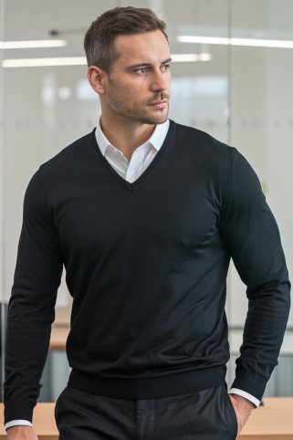 Pulóver s výstrihom do V čierna 950