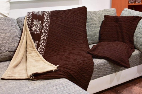 Set design pătură model norvegian cu două straturi, blană crem + 2 perne