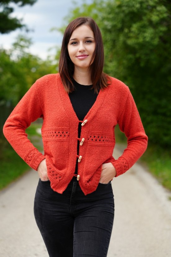 Pulover de dama Dixina cu nasturi din lemn