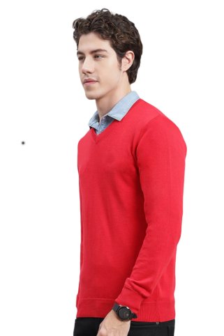 Pulover s V izrezom ferrari 950