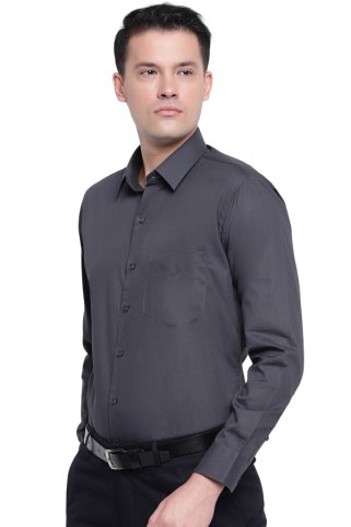 Men’s dark grey long sleeve shirt