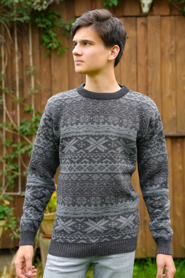 Vlnený sveter s nórskym vzorom Dalibor
