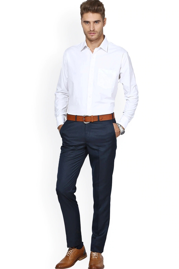 Elegantna moška srajca z dolgimi rokavi v beli barvi