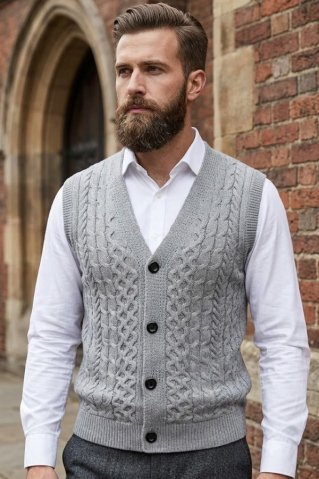 Hellgraue Herren-Strickweste Copik-BBA mit V-Ausschnitt und Knöpfen, perfekt abgestimmt auf ein elegantes weißes Hemd von Ewident.