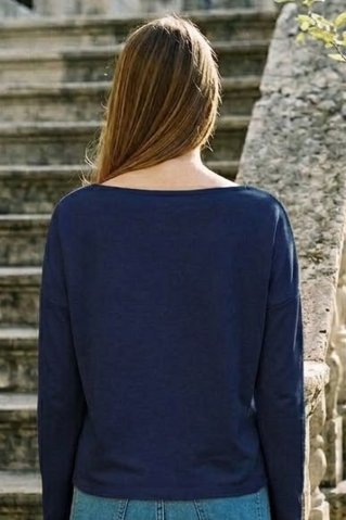 Klasična majica iz trikoja modra čolničast izrez