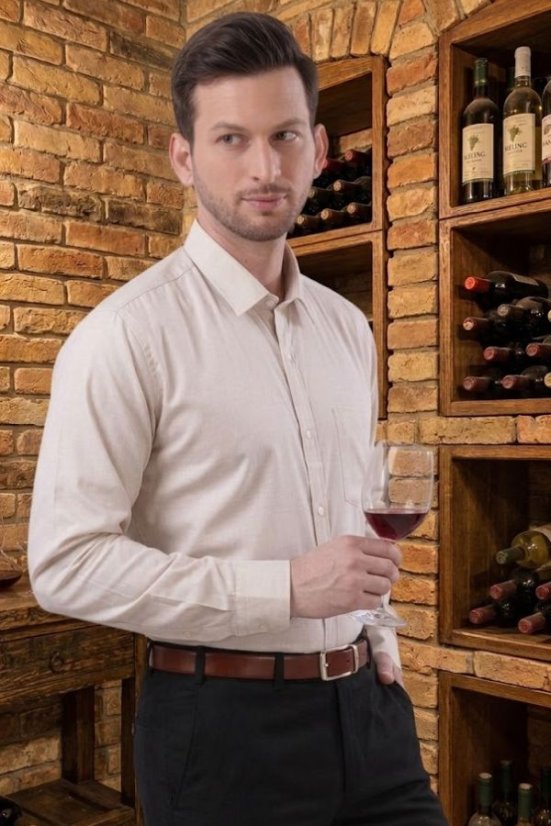 Muška bež košulja s dugim rukavima