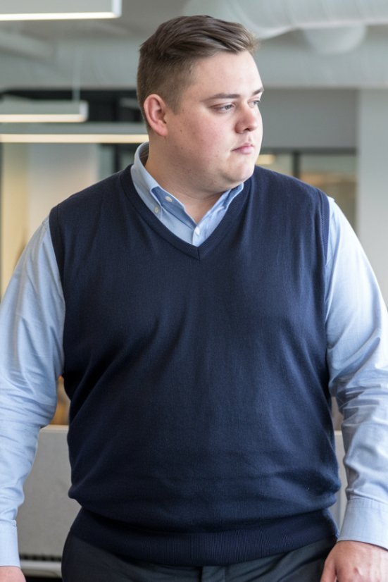 Elegantná modrá hladká vesta P2037BB – 3XL, 4XL, 5XL, 6XL