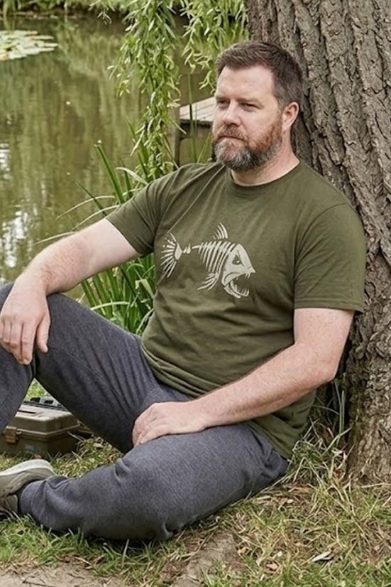 Ribička majica Fish Skeleton – Maslinasto zelena