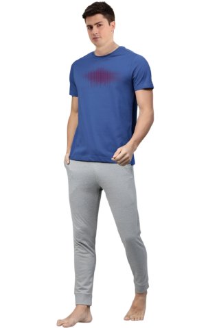 Pijama tricou albastru, pantaloni gri – Abstract